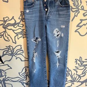 Distressed Blue Women's Levi’s Jeans (W24/L30)